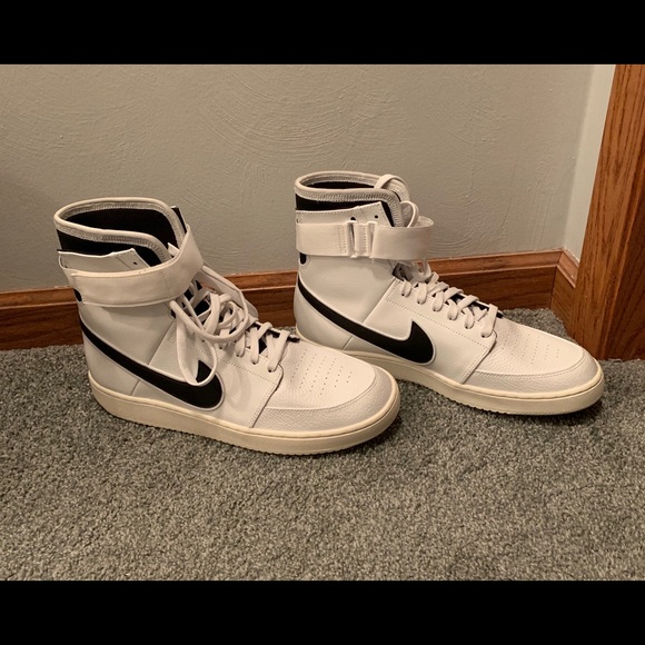 Nike Other - Nike Mens Double Court